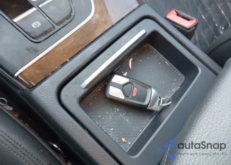 2018 Audi Q5 2.0T Premium/2.0T Tech Premium z USA, uszkodzony, nr VIN WA1ANAFY0J2012089